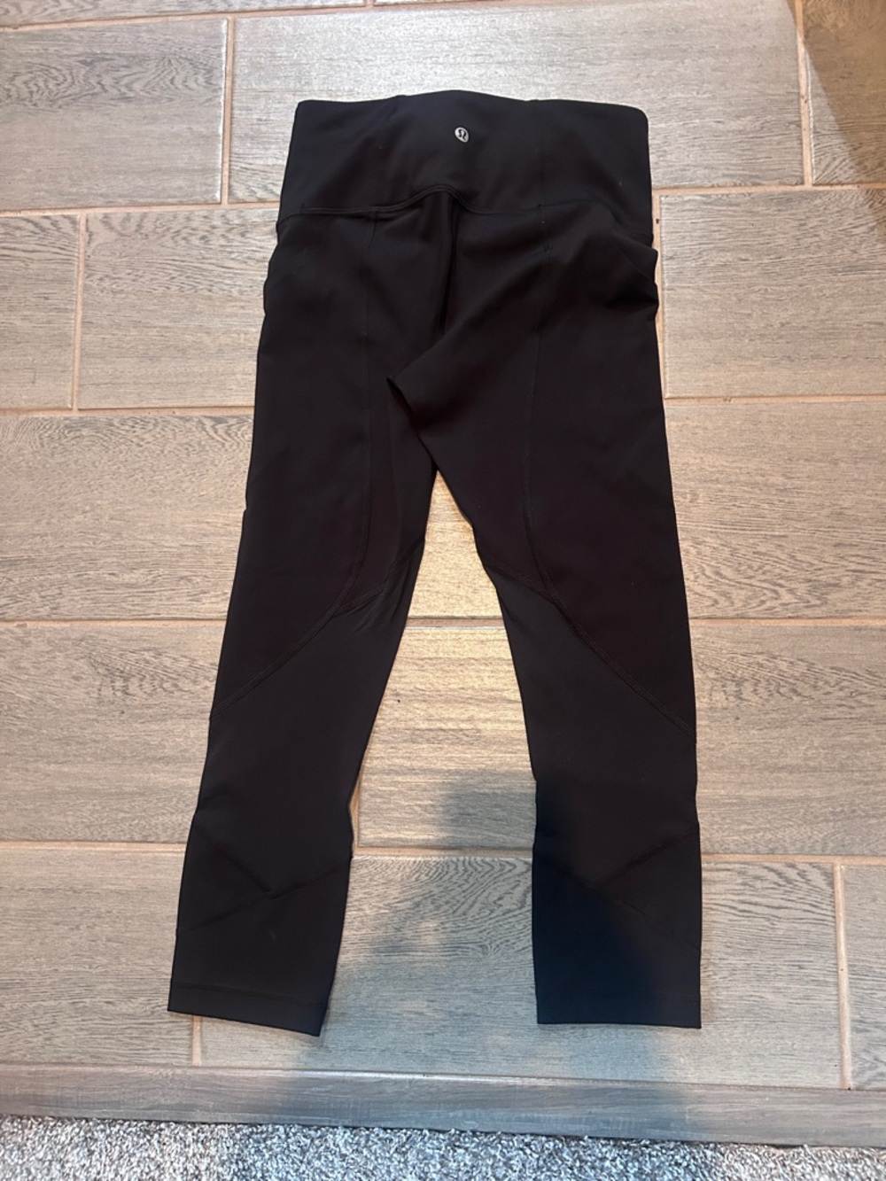 Lululemon Black crop leggings - Picture 2 of 3